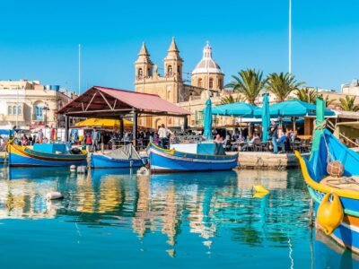 Luzzu's, typische bootjes in Marsaxlokk, Malta